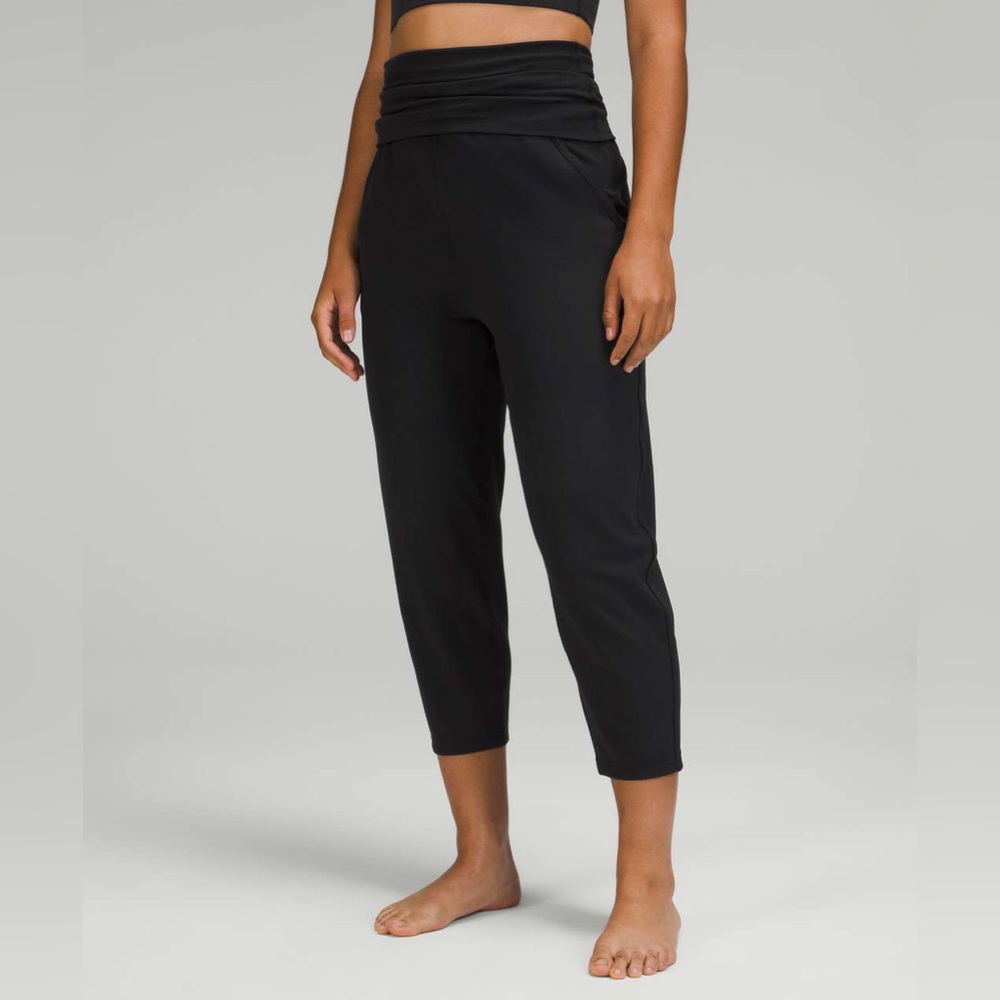 Lululemon Align Ribbed Waist Cropped Jogger - Black - Size 10